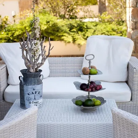 Serenity Villas, Nilie Hospitality Mgmt Вилла Кассандра