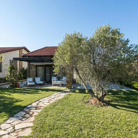 Serenity Villas, Nilie Hospitality Mgmt Кассандра