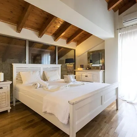 Serenity Villas, Nilie Hospitality Mgmt * Kassandra