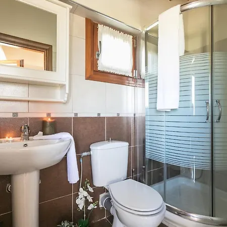 Serenity Villas, Nilie Hospitality Mgmt * Kassandria